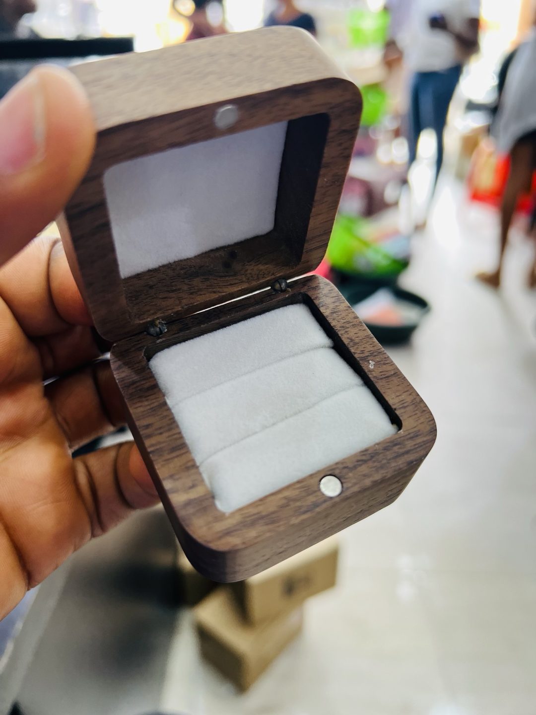 Engraved wooden ring box - Image 6