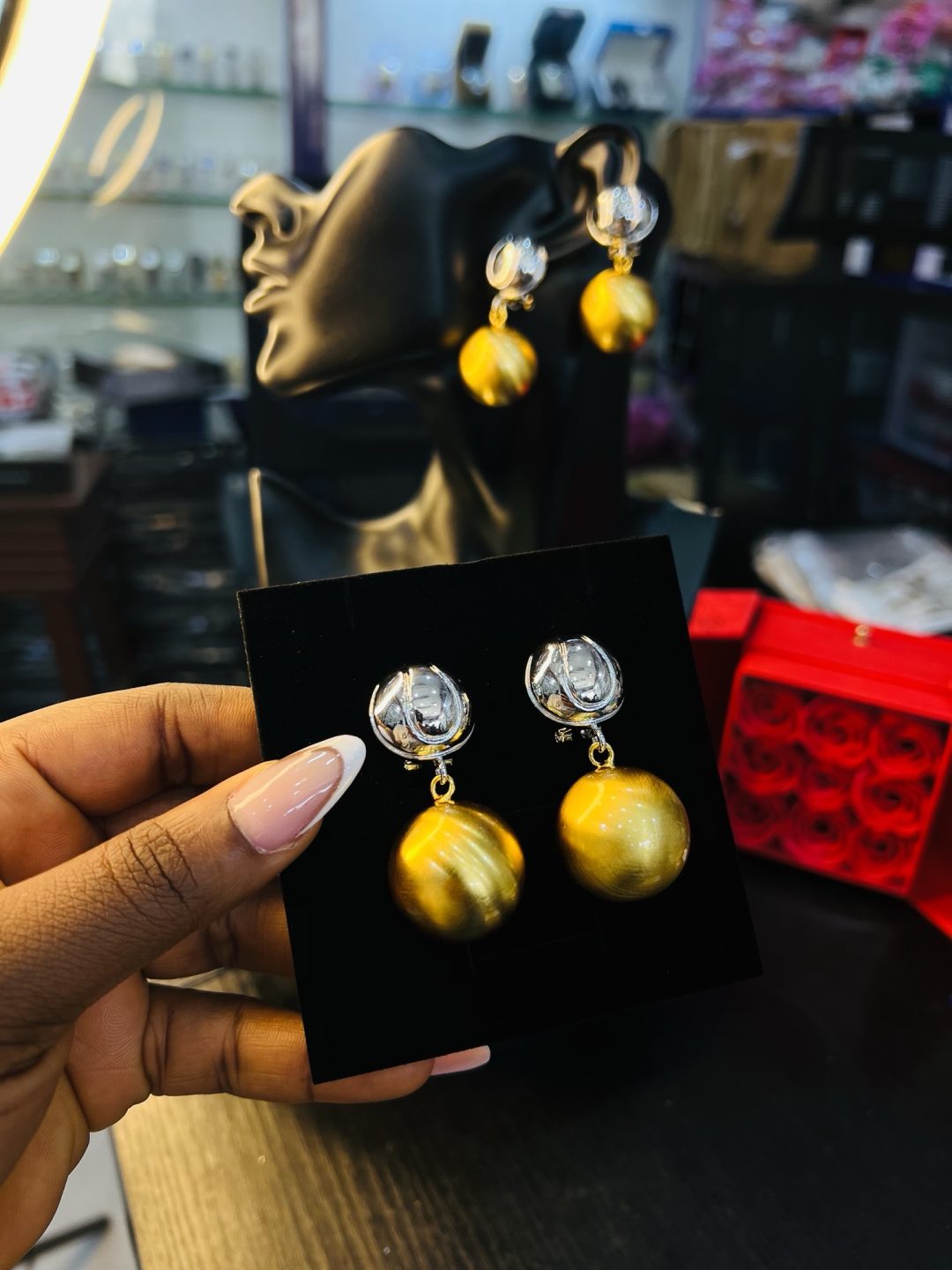 Sunnice gold earrings 004 - Image 2