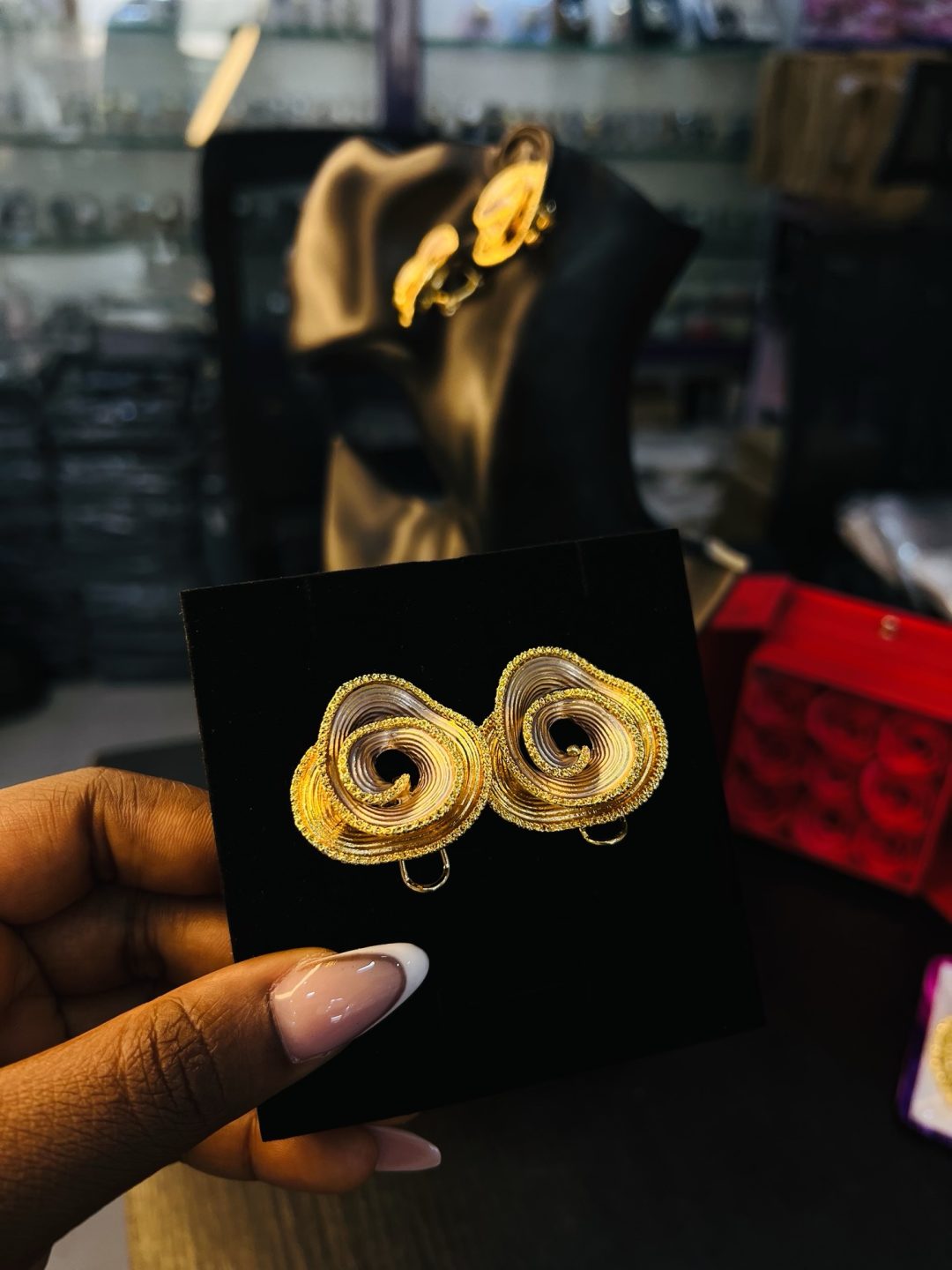 Sunnice gold earrings 006 - Image 3