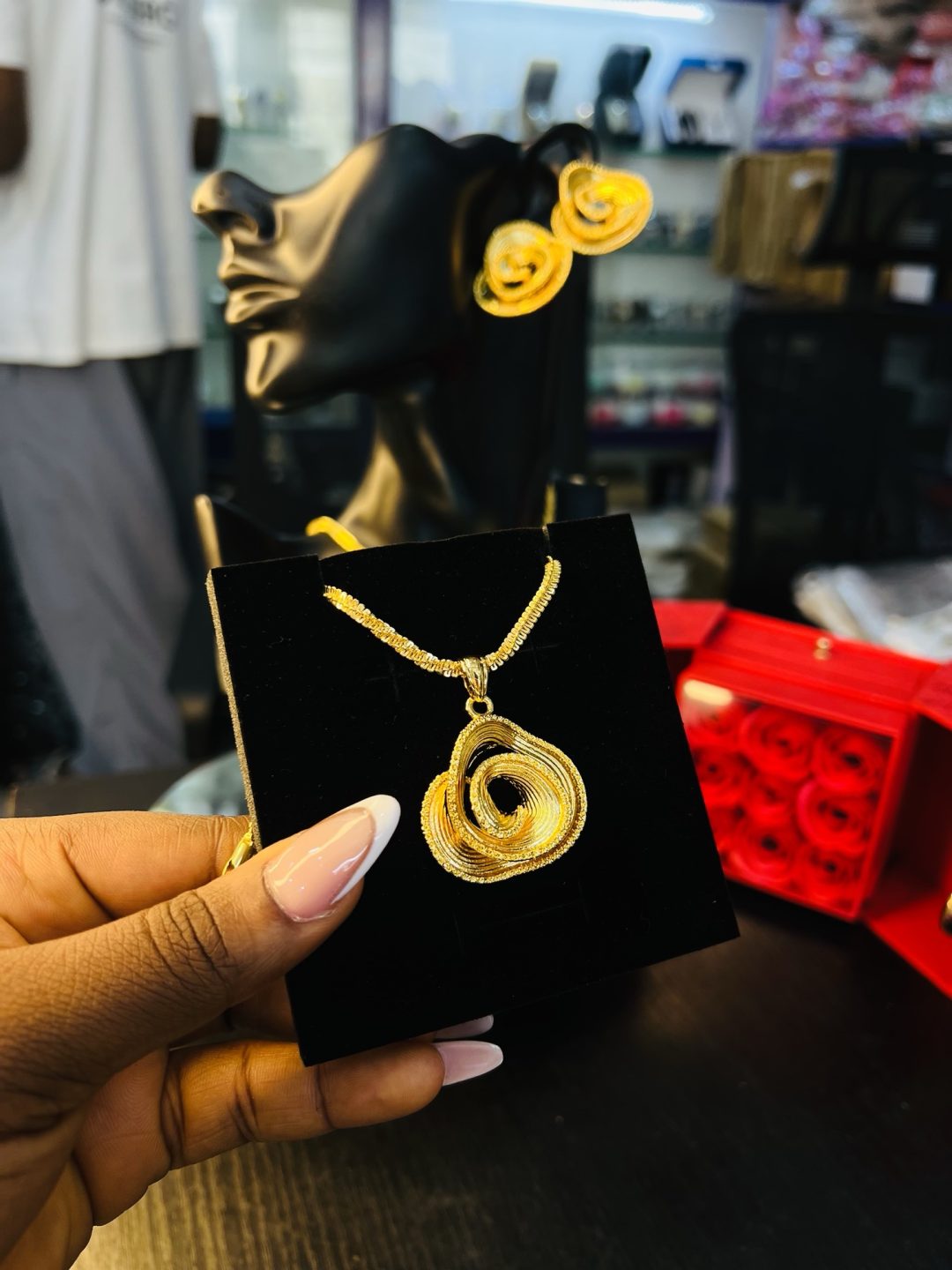 Sunnice gold earrings 011