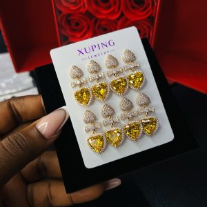 A pair of Xuping emerald stone earrings