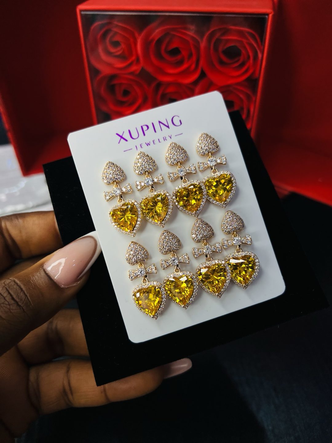 A pair of Xuping emerald stone earrings - Image 4