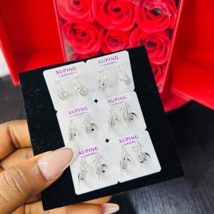 A pair of Xuping earrings 004
