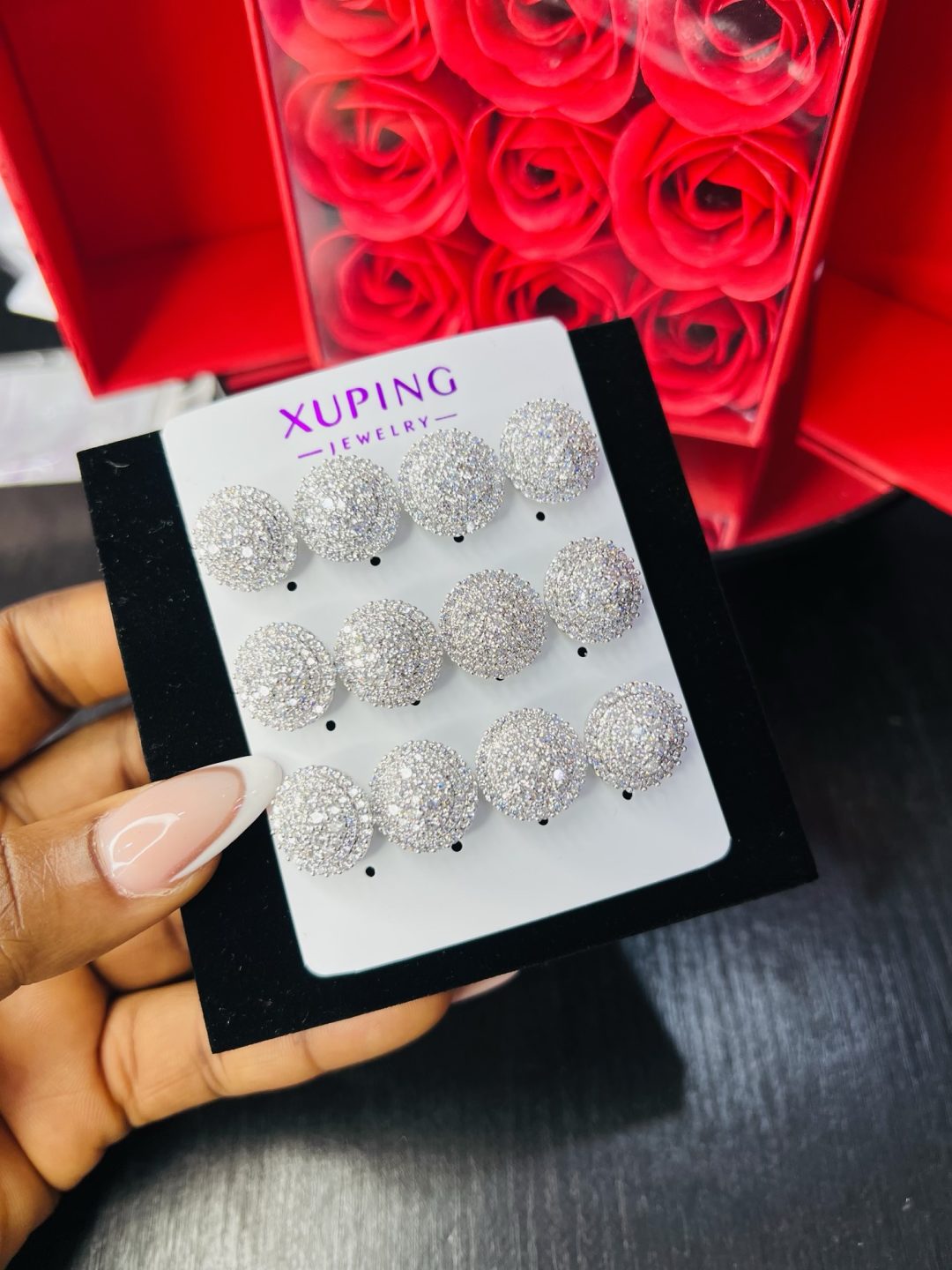 A pair of Xuping earrings 010