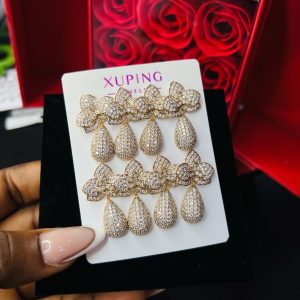 A pair of Xuping earrings 013