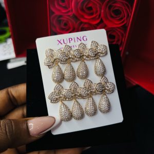 A pair of Xuping earrings 013