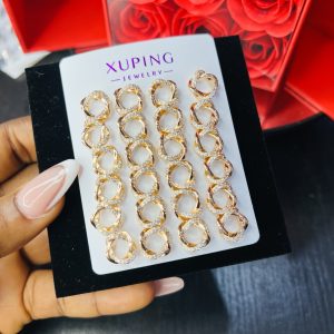 A pair of Xuping earrings 015