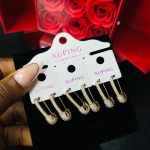A pair of Xuping earrings 023
