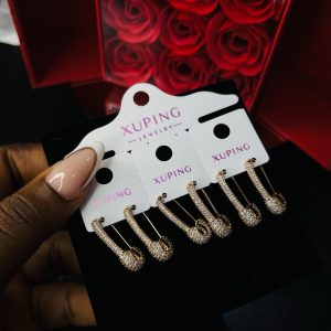 A pair of Xuping earrings 023