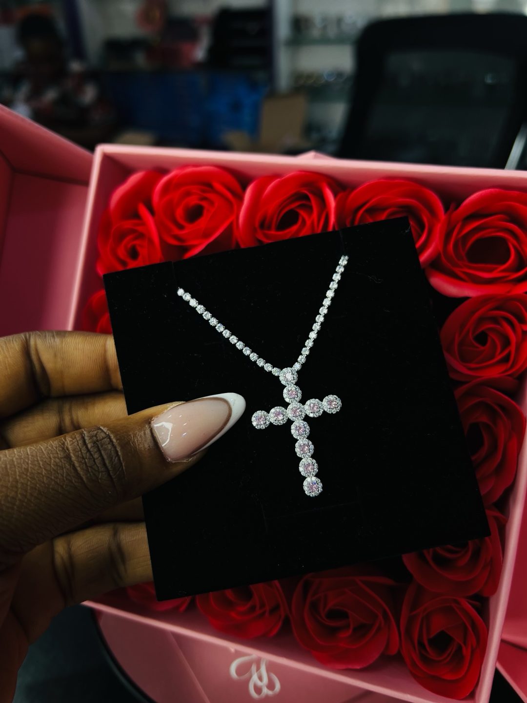 Tennis cross pink necklace - Image 3