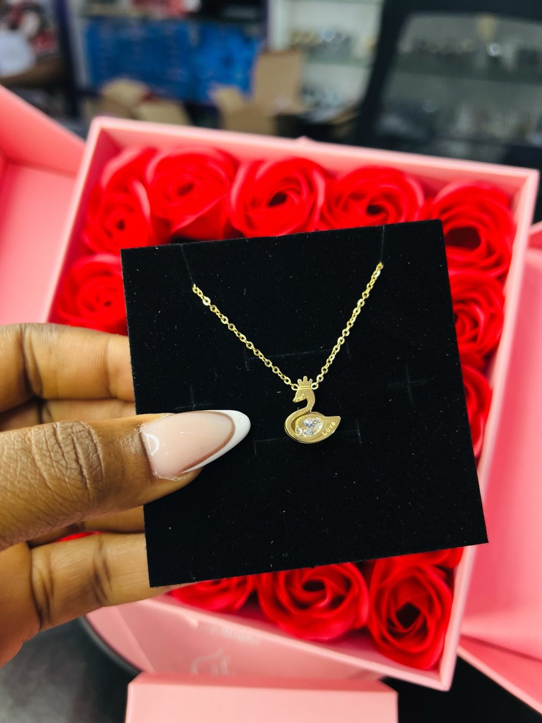 Swarovski gold necklace - Image 2
