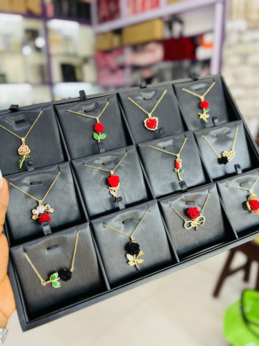 Mixed dainty necklace collection 002! - Image 3