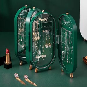 Green jewelry organizer
