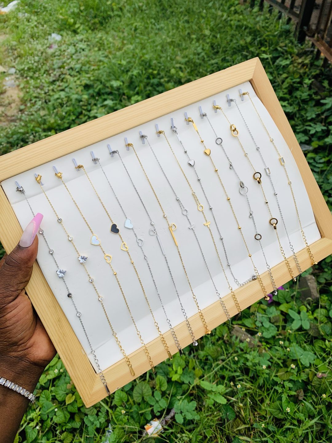 A dozen of dainty bracelets (12pcs) - Image 3