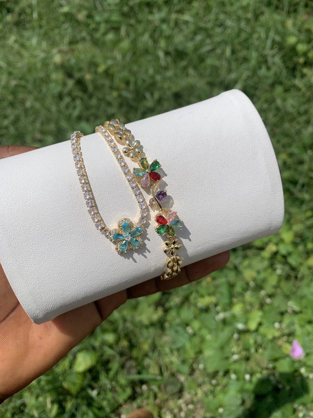 Luxury tennis bracelet with small paper box