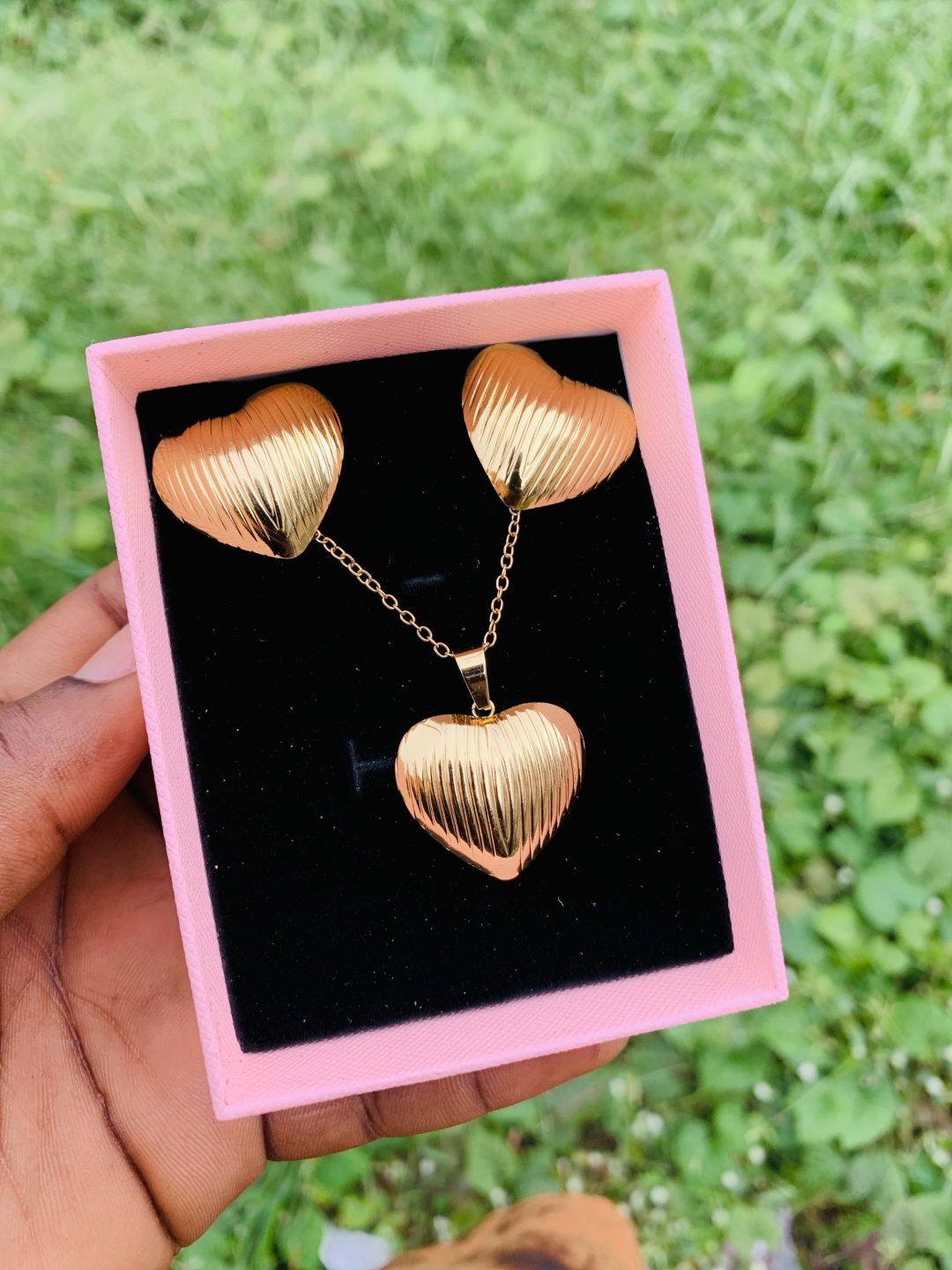 Luxury steel gold set comes with exact box 024
