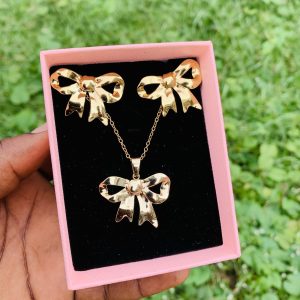 Luxury steel gold set comes with exact box 021