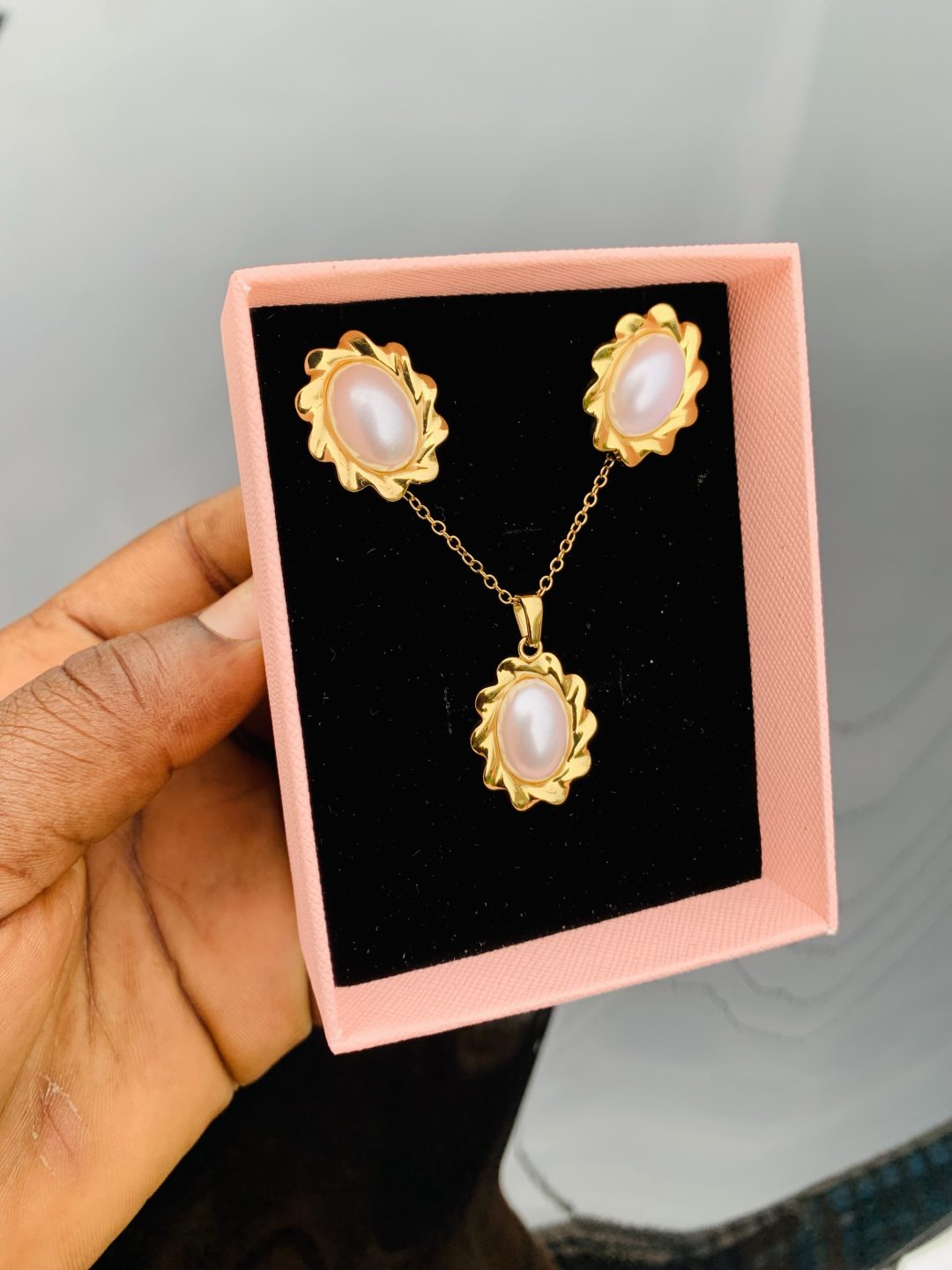 Luxury steel gold set comes with exact box 019 - Image 2