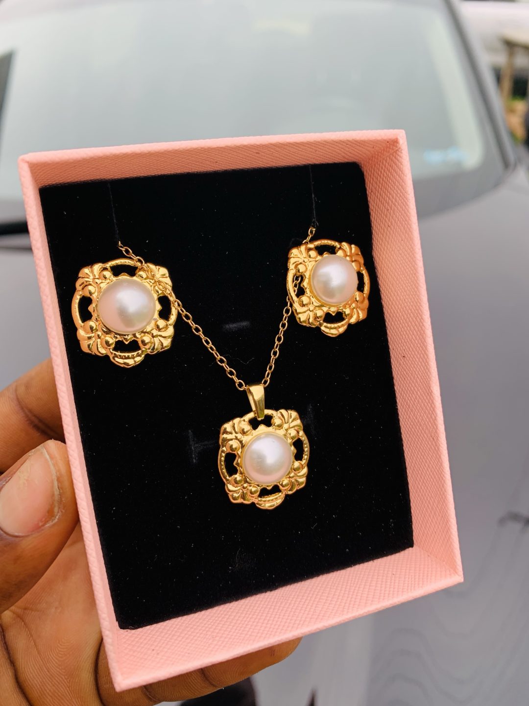 Luxury steel gold set comes with exact box 016 - Image 2