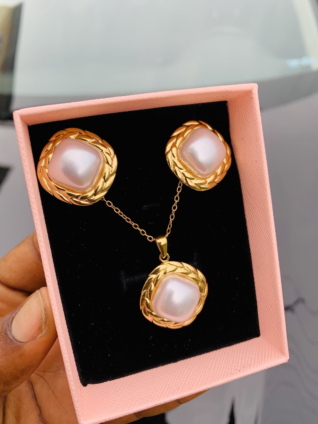 Luxury steel gold set comes in exact box 015