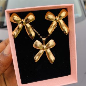 Luxury steel gold set comes with exact box 013