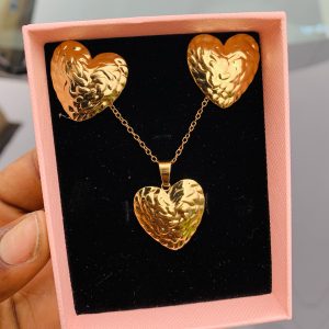 Luxury steel gold set comes with exact box 010