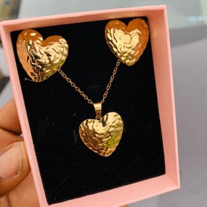 Luxury steel gold set comes with exact box 010