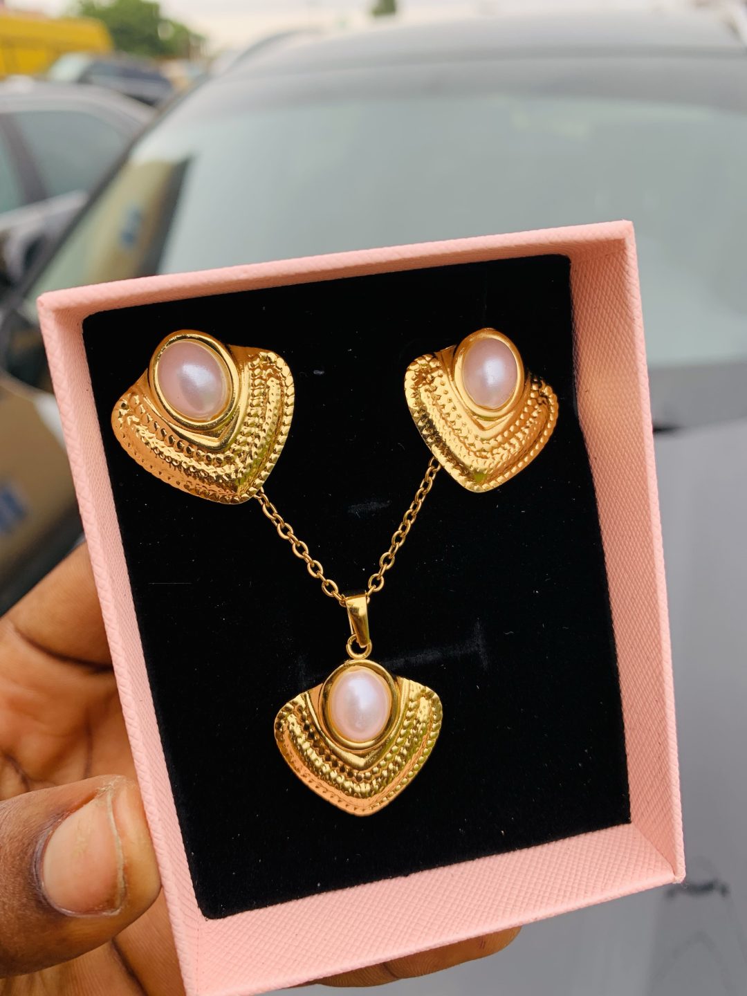 Luxury steel gold set comes with exact box 009 - Image 2