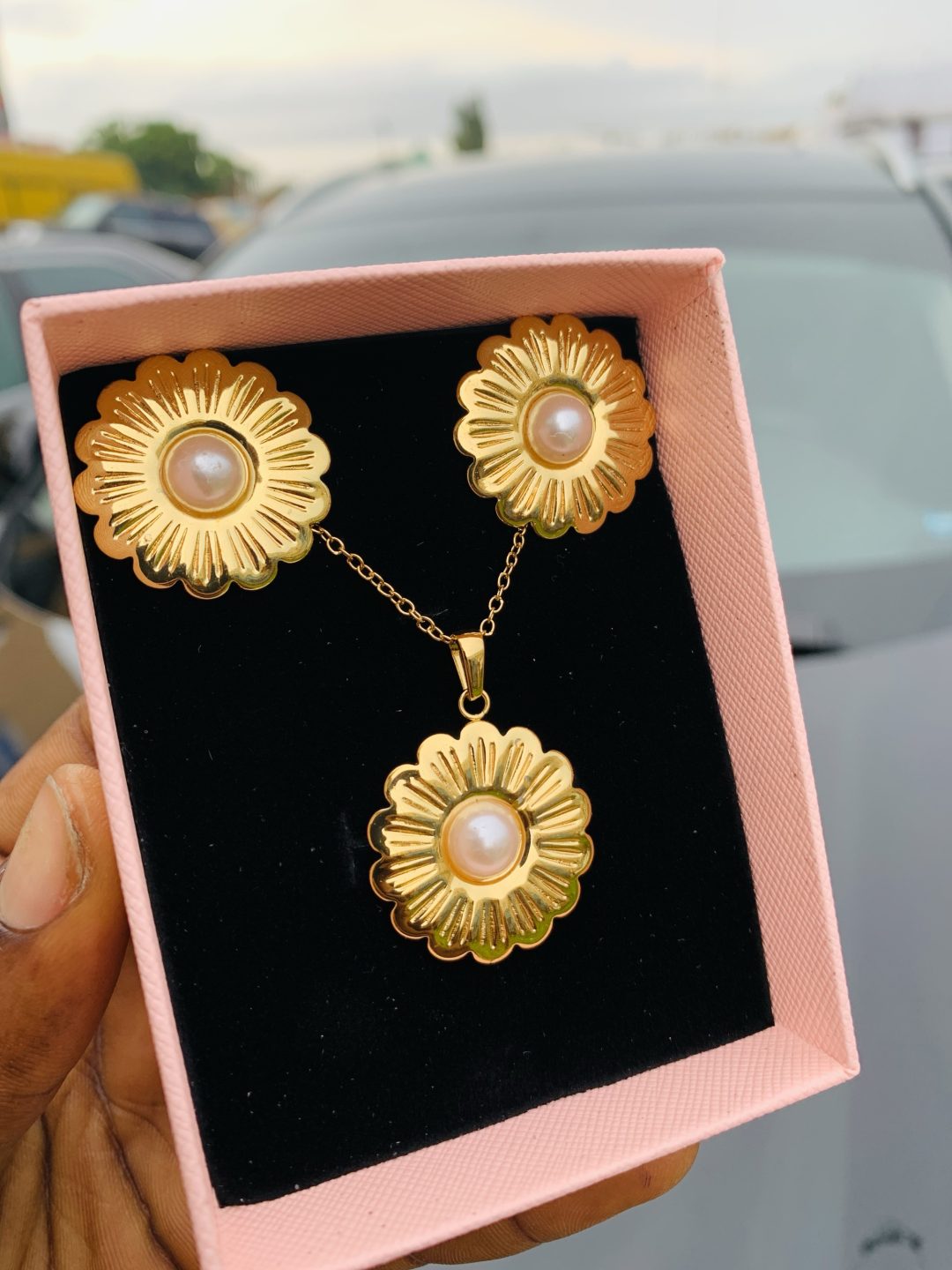 Luxury steel gold set comes in exact box 006 - Image 2