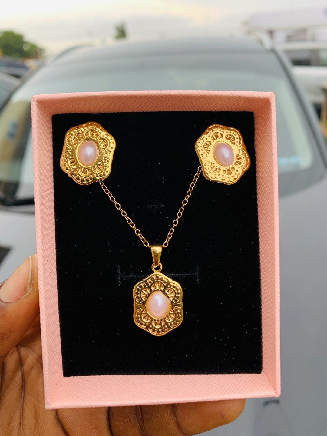 Luxury steel gold set comes with exact box 004