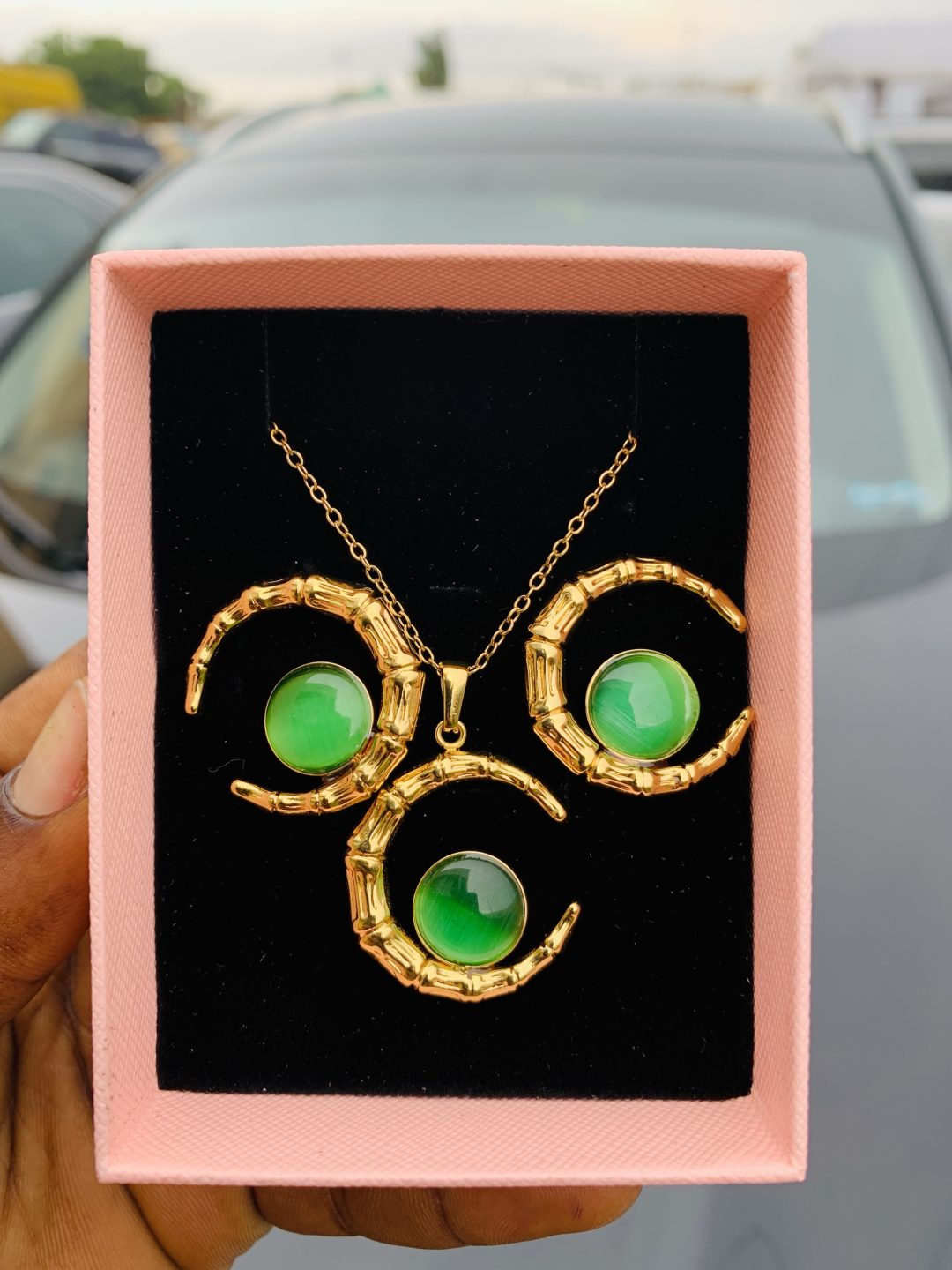 Luxury steel gold set comes with exact box 001