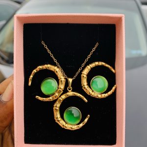 Luxury steel gold set comes with exact box 001