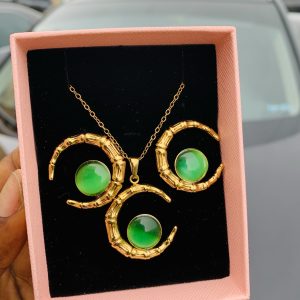 Luxury steel gold set comes with exact box 001
