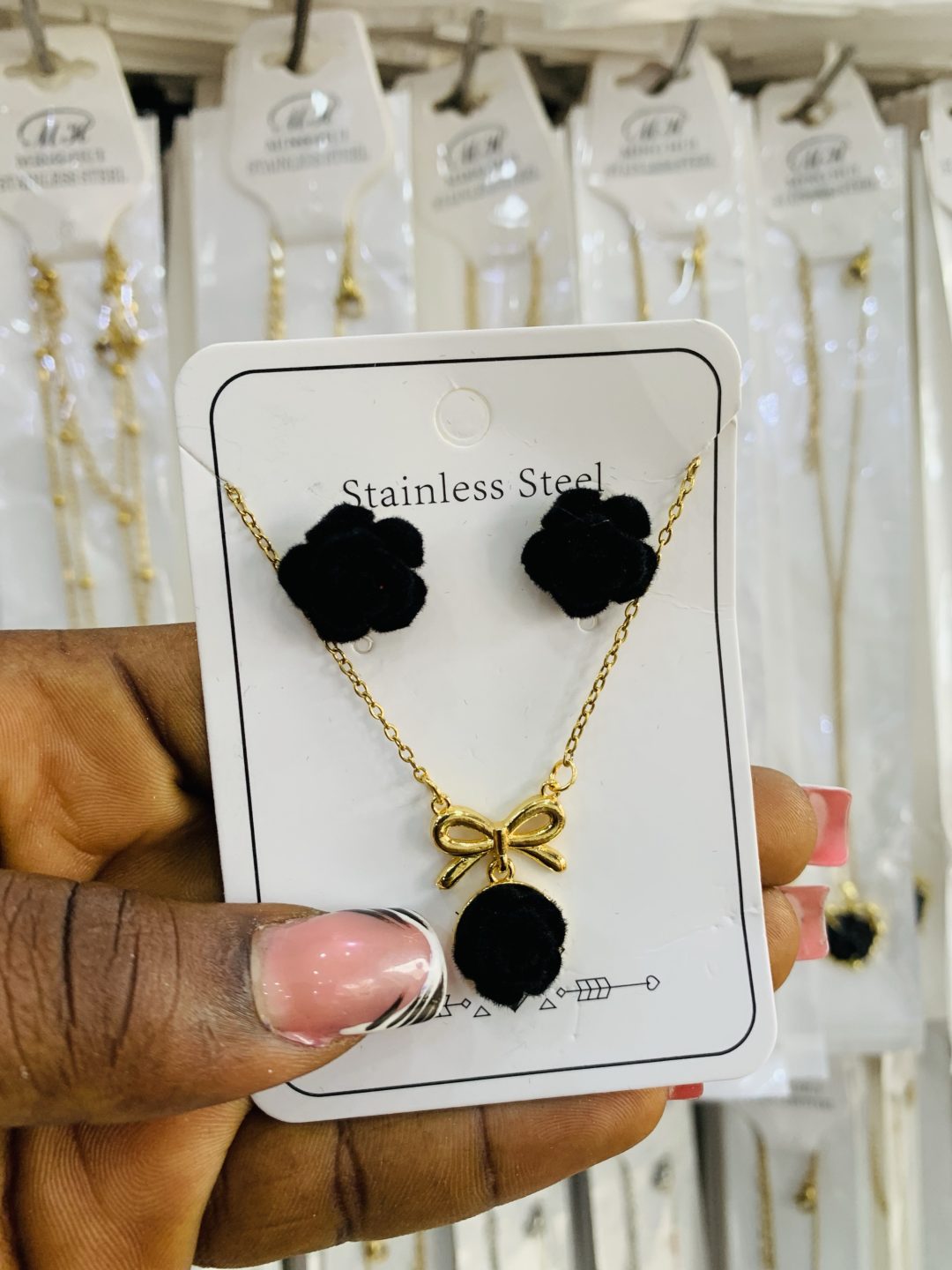 Flower dainty necklace set 010