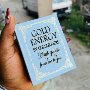 A dozen of engraved booklet box