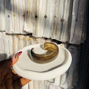 Acrylic chunky bangle 004