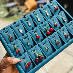 A dozen of dainty necklace (12pcs) 001