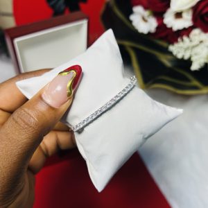 Curved tennis moissanite bracelet