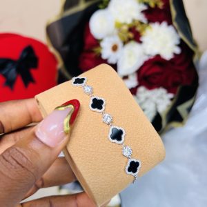 Black Vca Moissanite bracelet