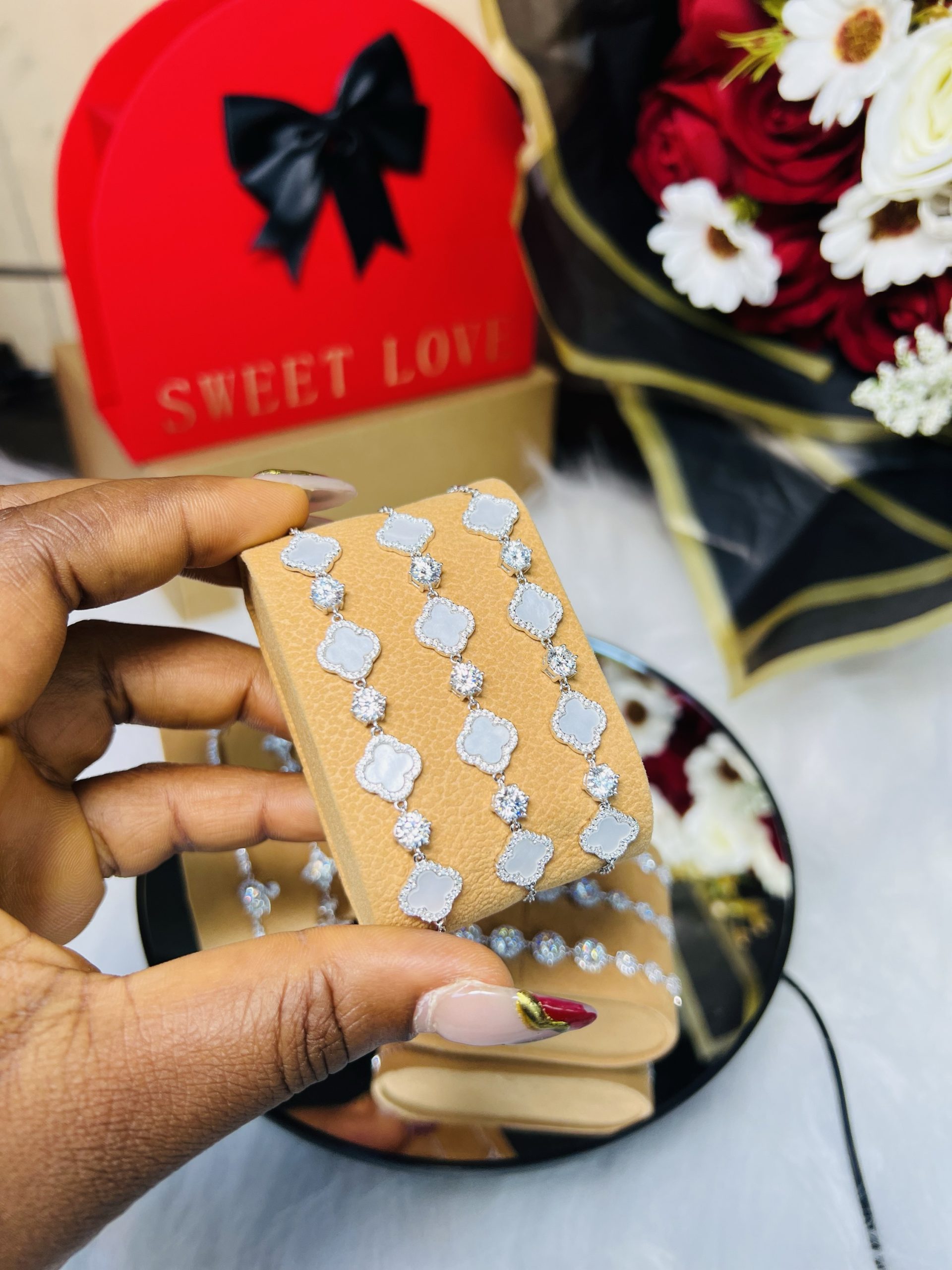 White Vca Moissanite bracelet - Image 3