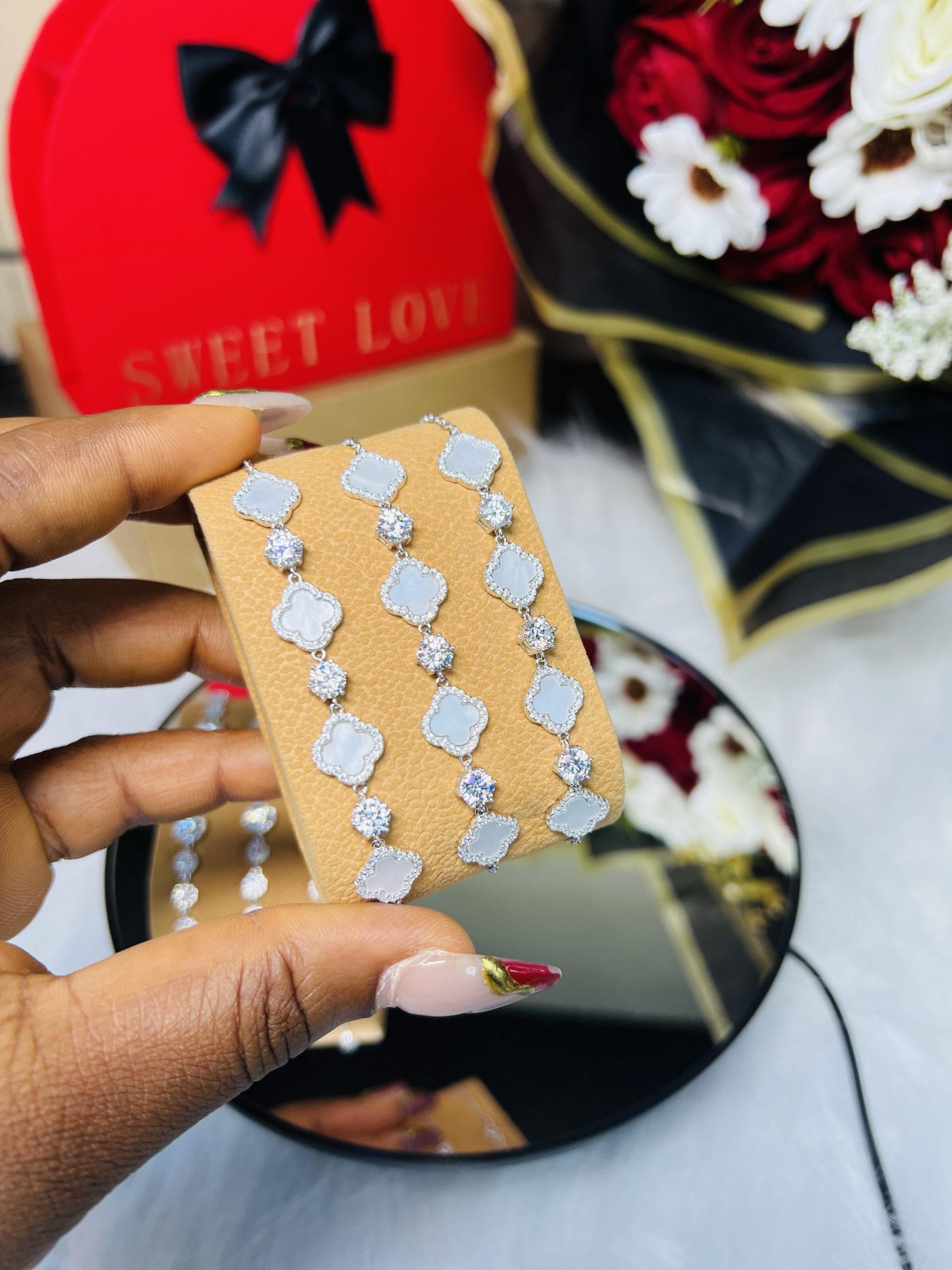 White Vca Moissanite bracelet - Image 2