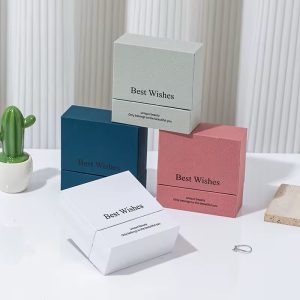 Single white best wishes necklace draw box