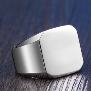 Silver engraved ring size 10