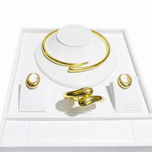 Amiga slimmer Owambe set