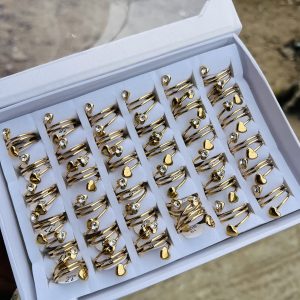 A box of stainless steel rings (36pcs) 019