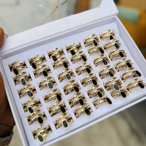 A box of stainless steel rings (36pcs) 002