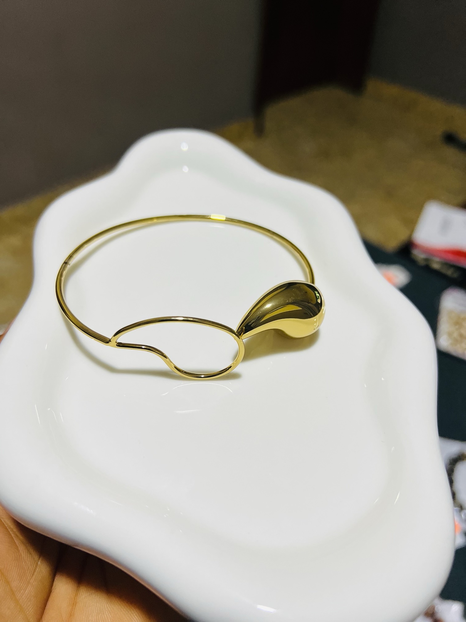 Amiga tear drop bracelet