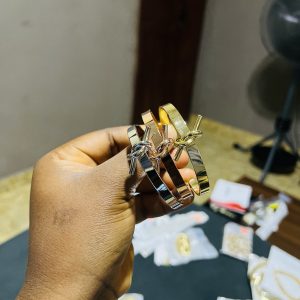 Amiga 3 toned bracelet 001