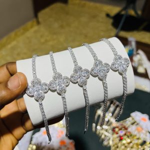 Half stone bracelet 008