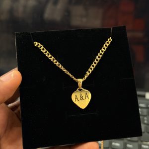Engraved small heart necklace with paper box